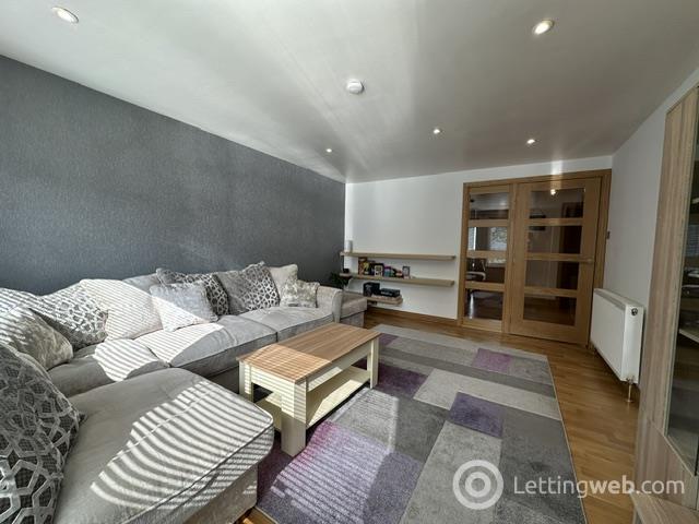 Flat Grampian Road in Aberdeen