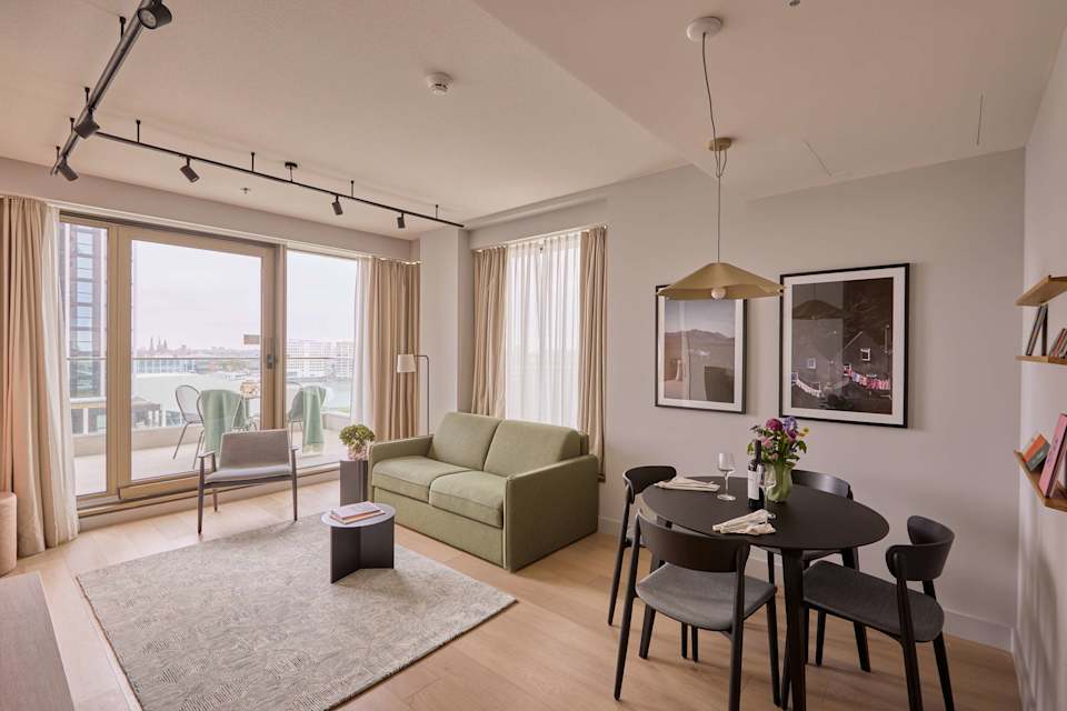 Flat Bercylaan in Amsterdam