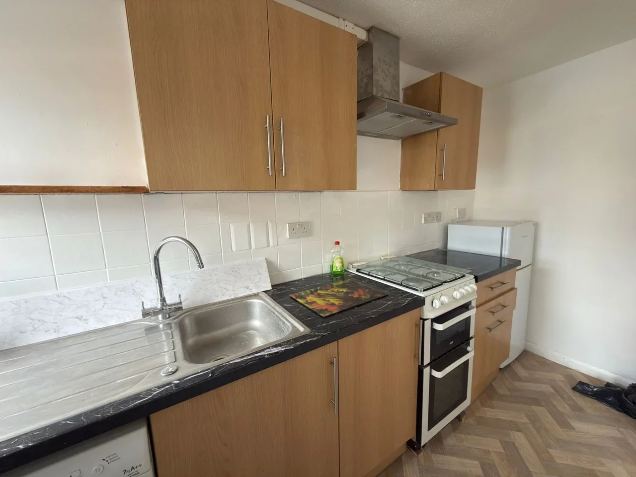 Flat Mansfield Road in Greater London