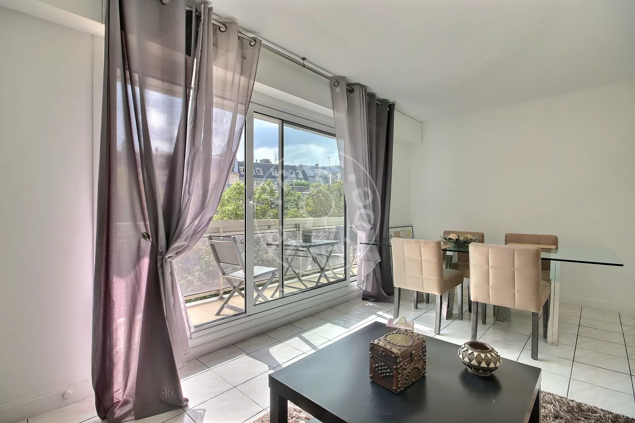 Appartement Avenue Jean Jaurès à Paris