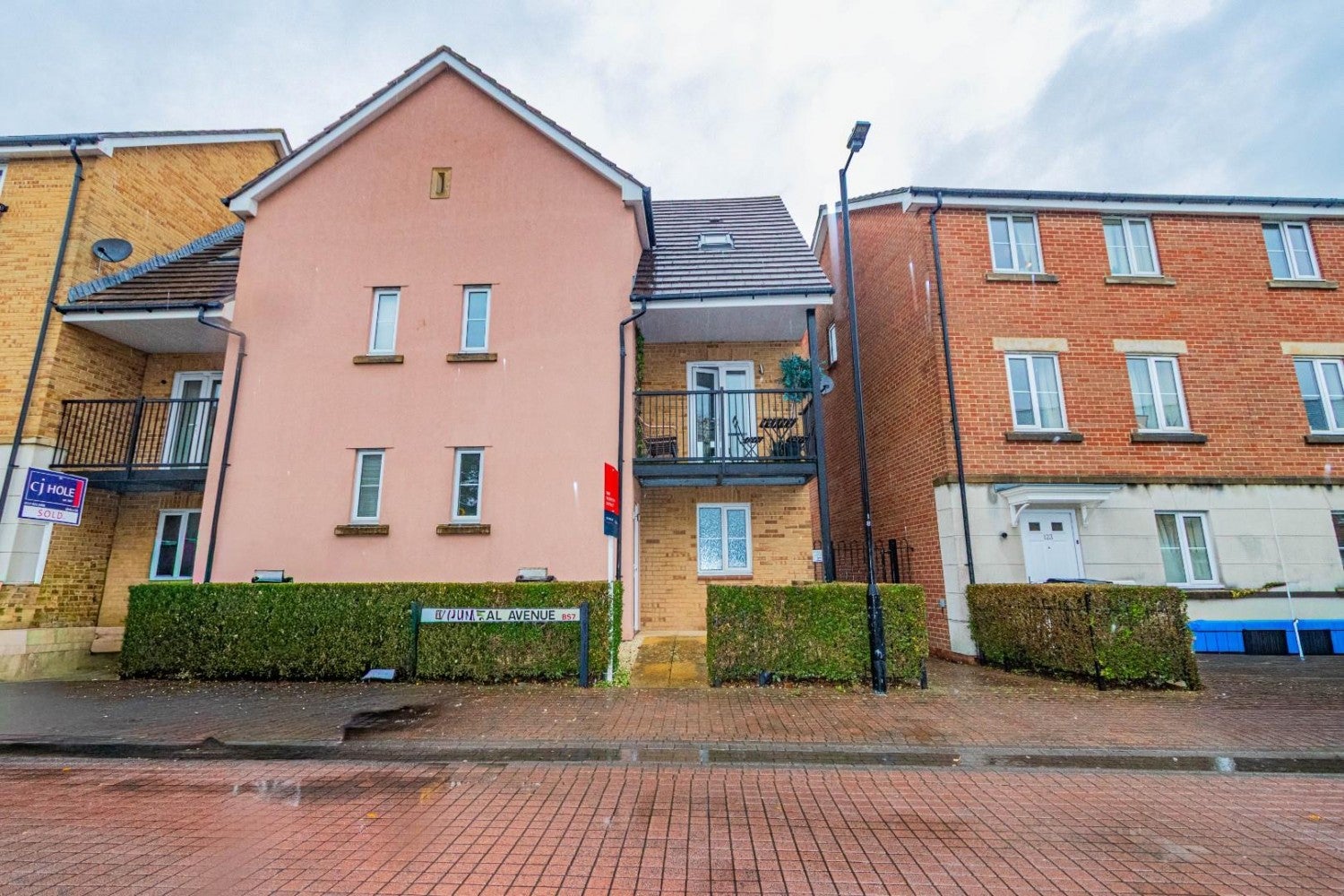 House Montreal Avenue in Bristol