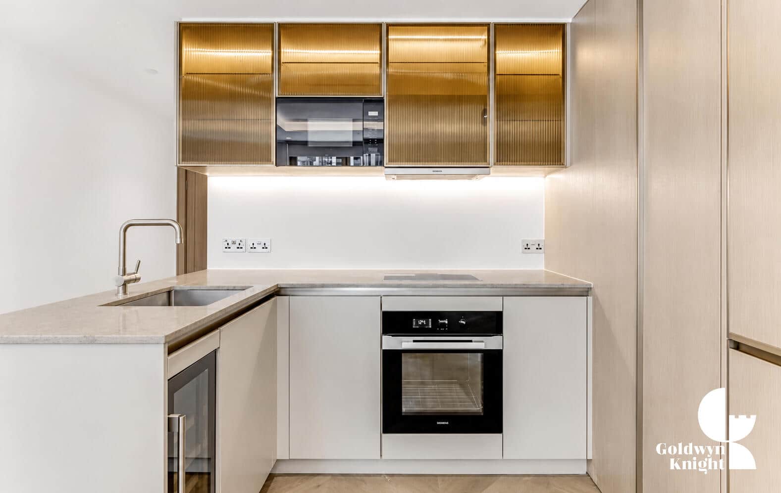 Flat St Clare Street in City of London