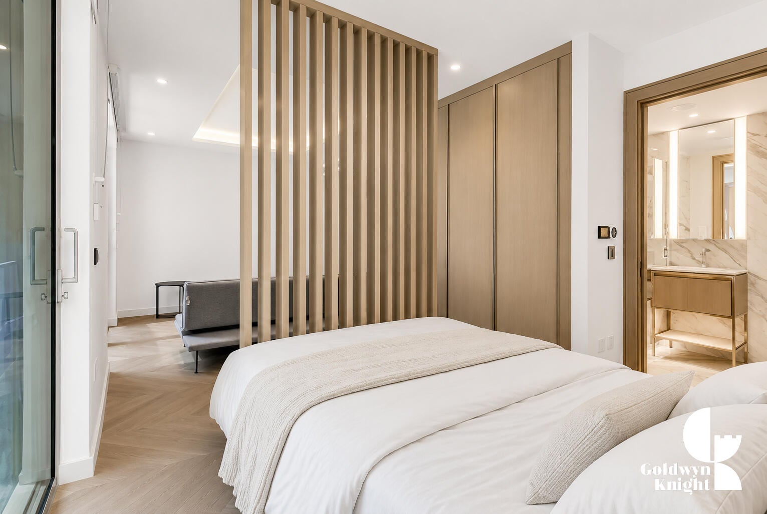 Flat St Clare Street in City of London