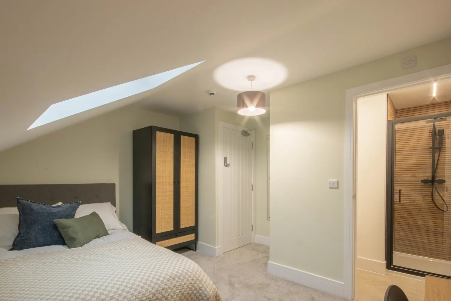 Room Hemlock Avenue in Nottingham
