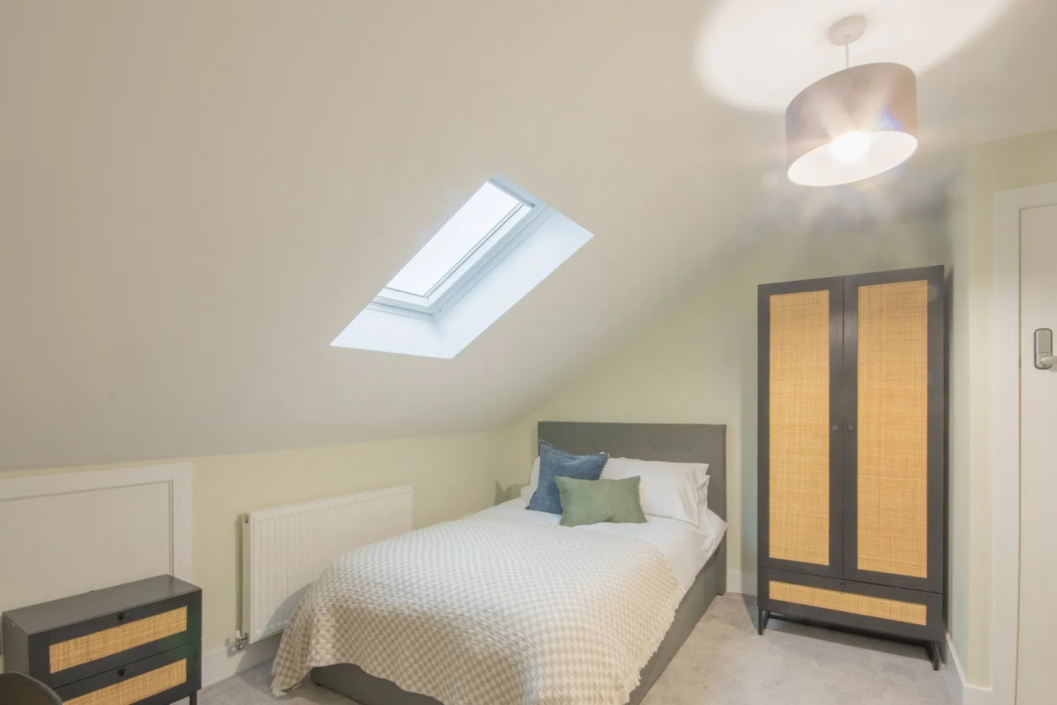 Room Hemlock Avenue in Nottingham