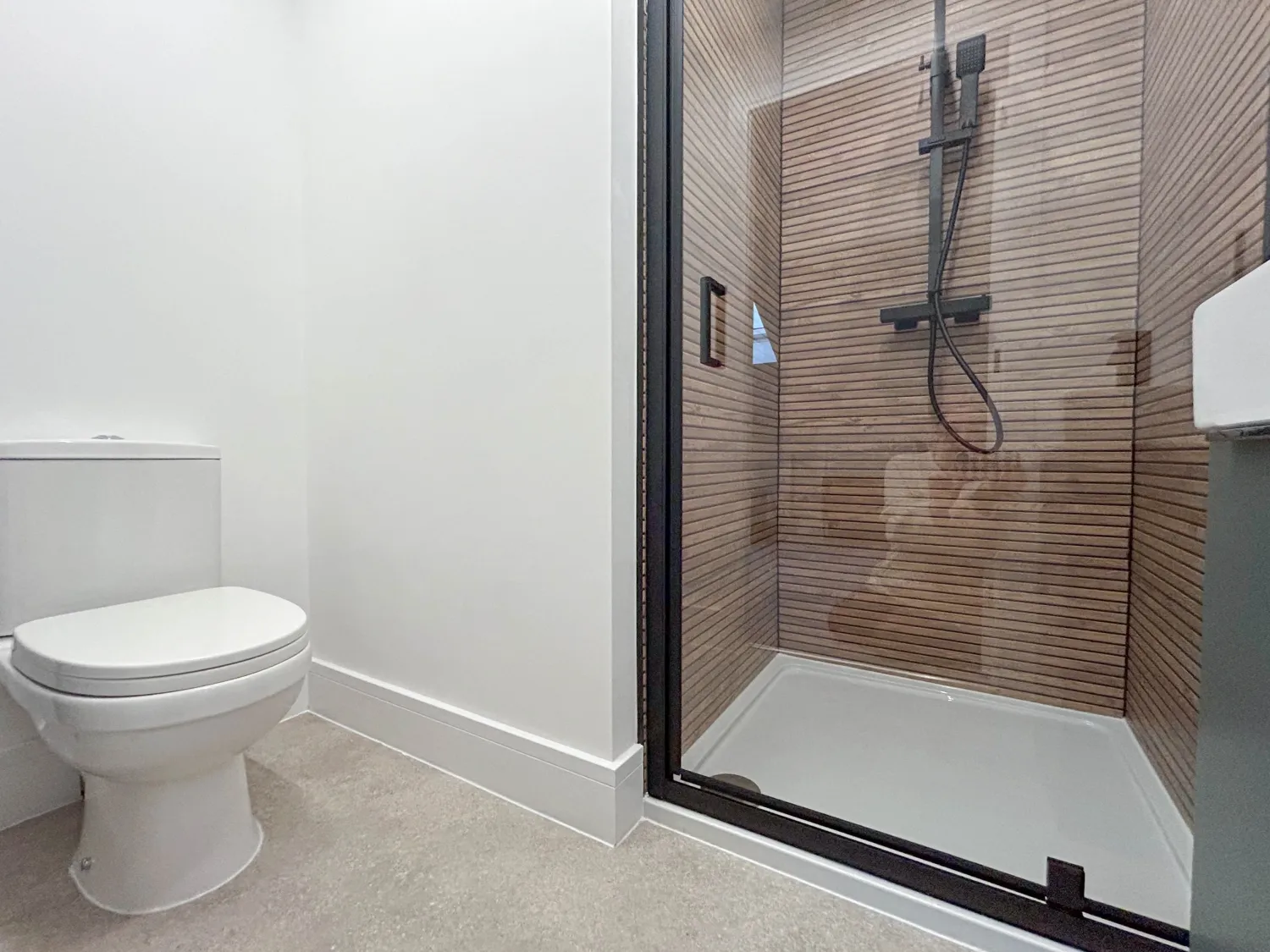 Room Hemlock Avenue in Nottingham