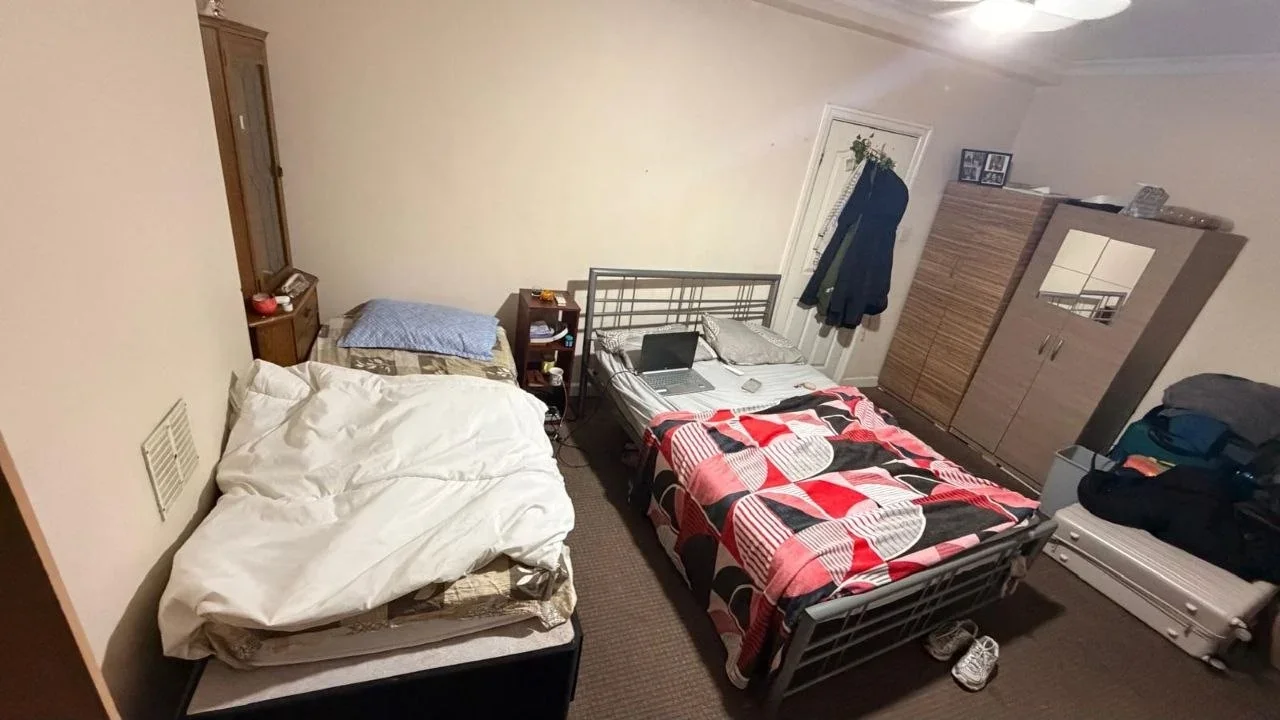 Room Tolworth Broadway in Greater London