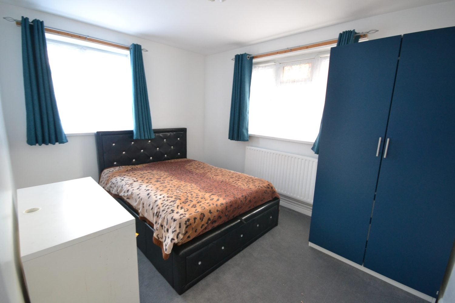 Flat Bomore Road in Greater London