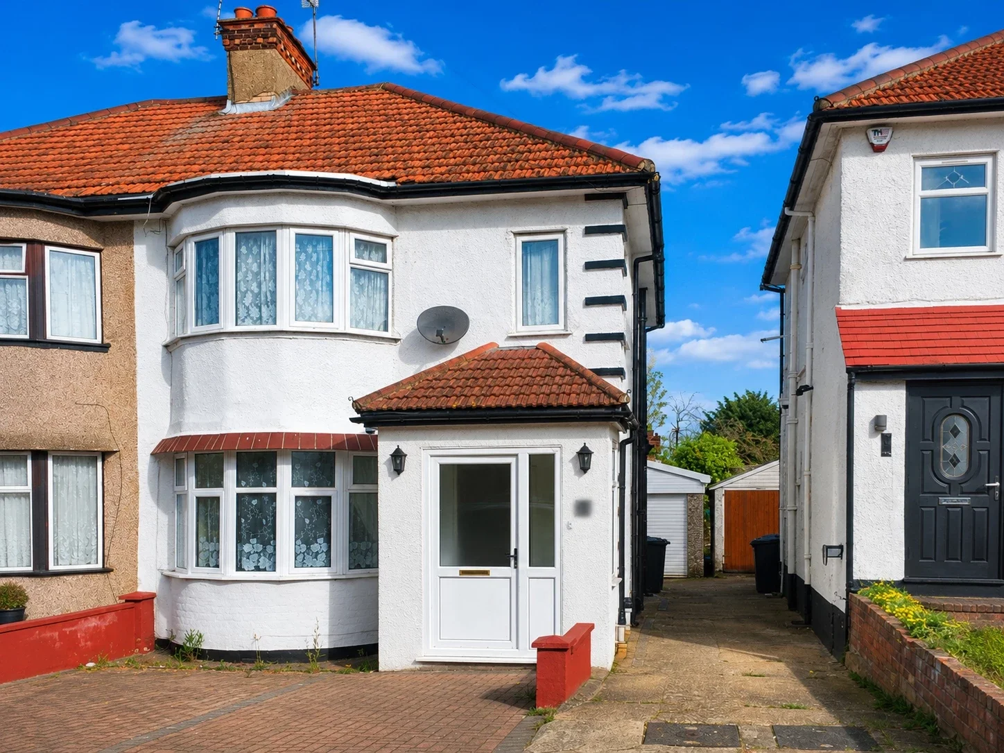 House Orchard Crescent in Greater London
