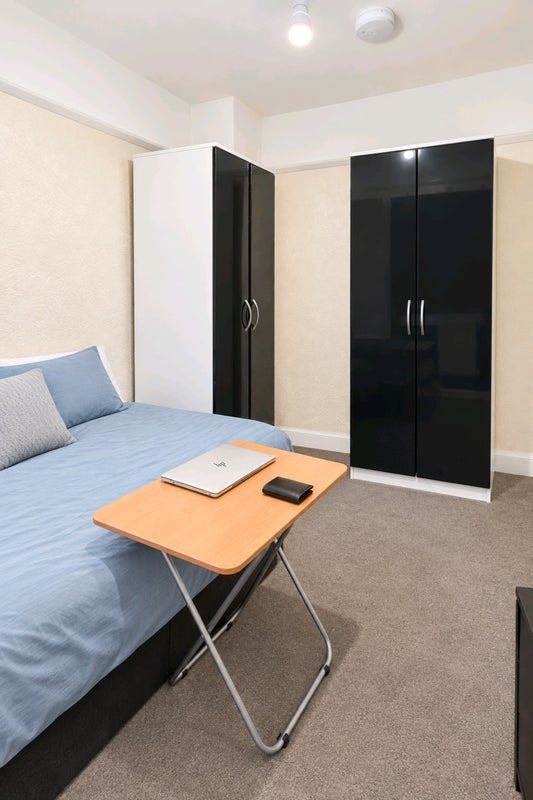 Room Teddington Grove in Birmingham