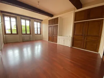 Appartement Place Benoît Crépu à Lyon