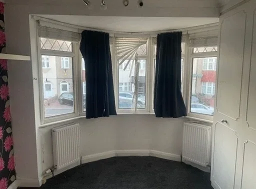 House Donald Drive in Greater London