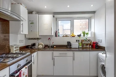 Flat Clapham Road in Greater London