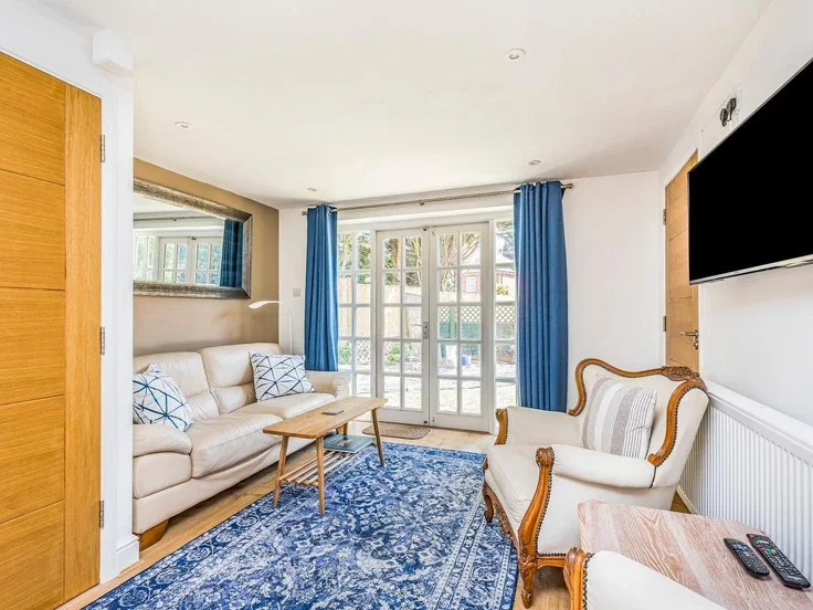 House Five Acres in Chichester