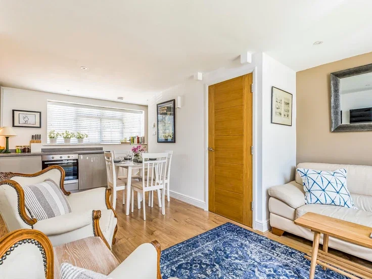 House Five Acres in Chichester