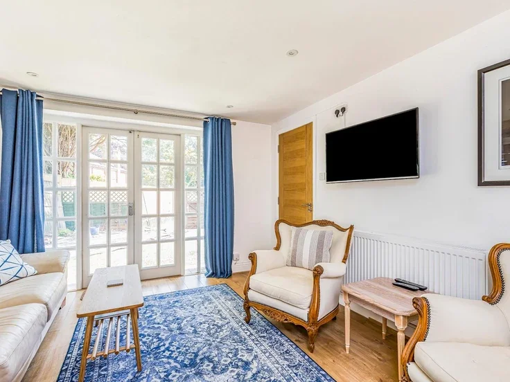 House Five Acres in Chichester