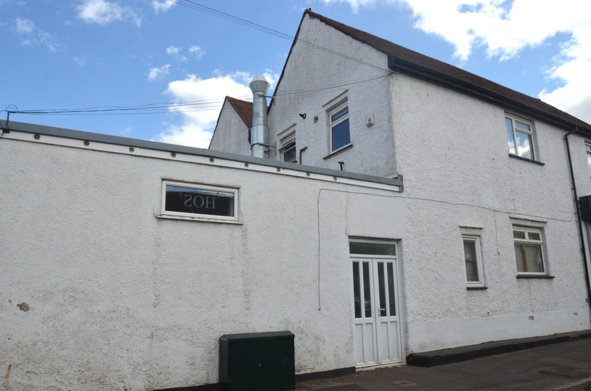 Flat Laleham Road in Charlton
