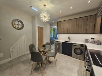 Room Brailsford Road in Manchester