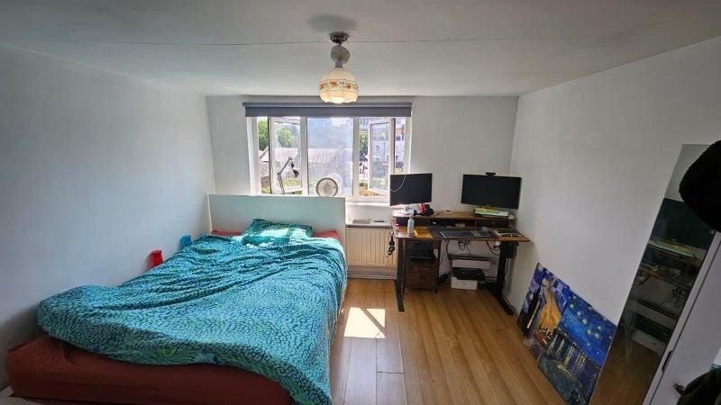 Room Regal Close in Greater London