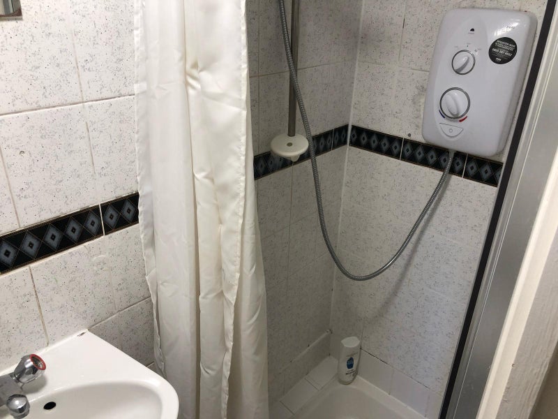 Room Regal Close in Greater London