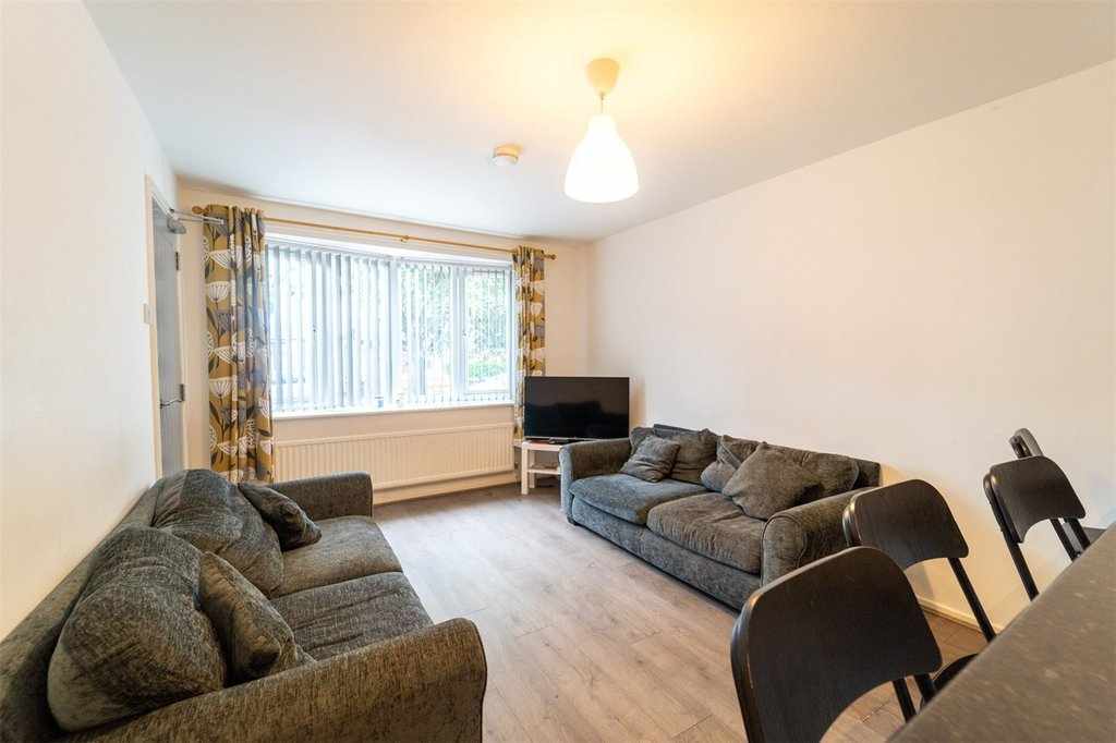 Flat Heeley Road in Birmingham