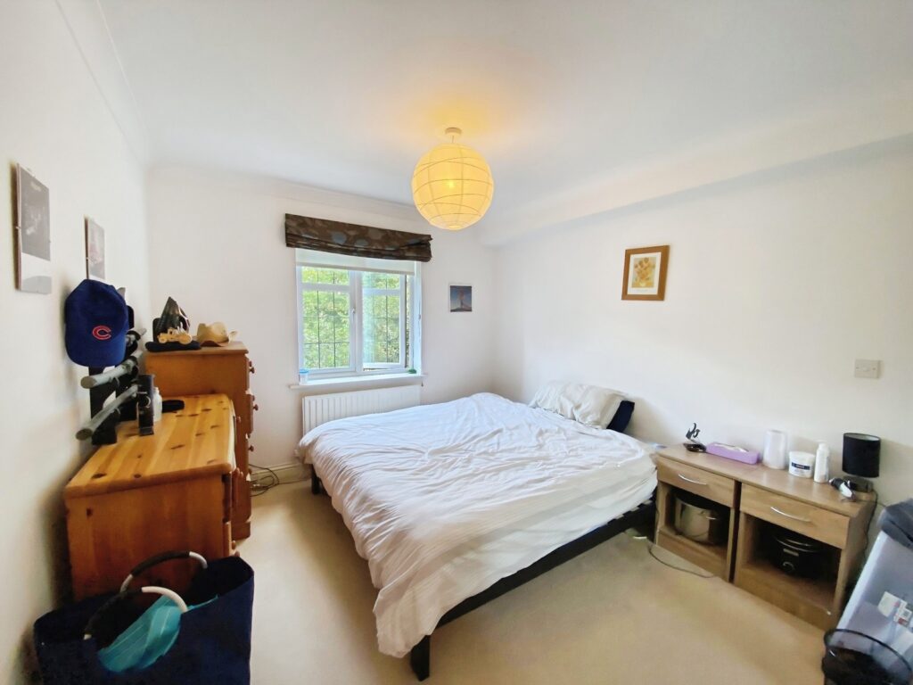 Flat Chapel Lane in Surrey Heath