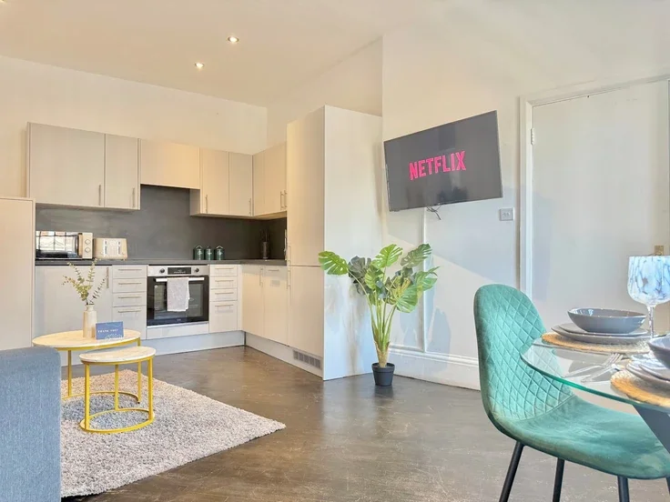 Flat Drysdale Street in Greater London