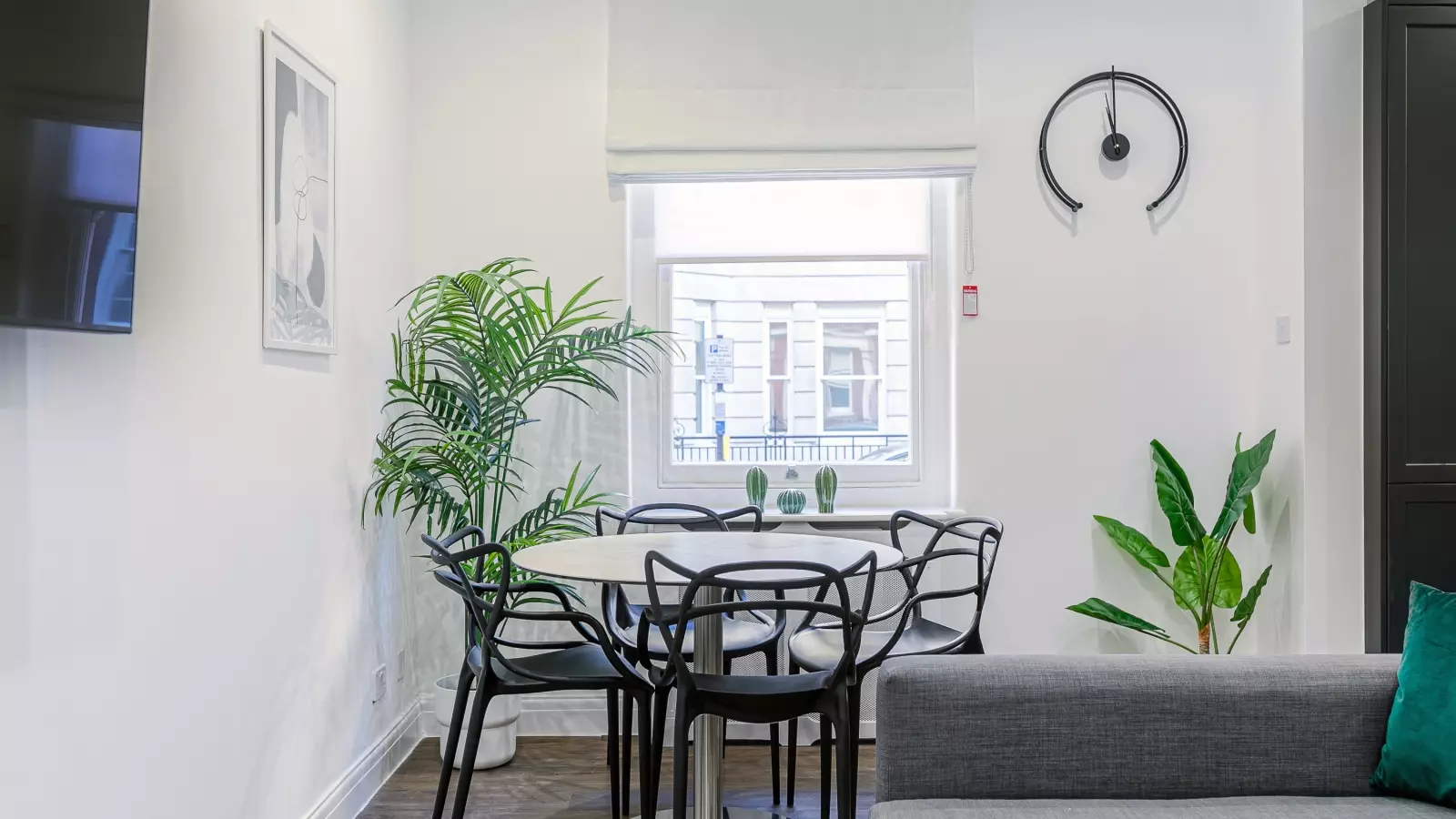 Flat Bourlet Close in City of Westminster