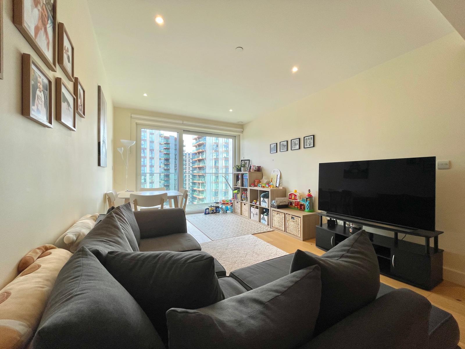 Flat Duke of Wellington Avenue in Greater London