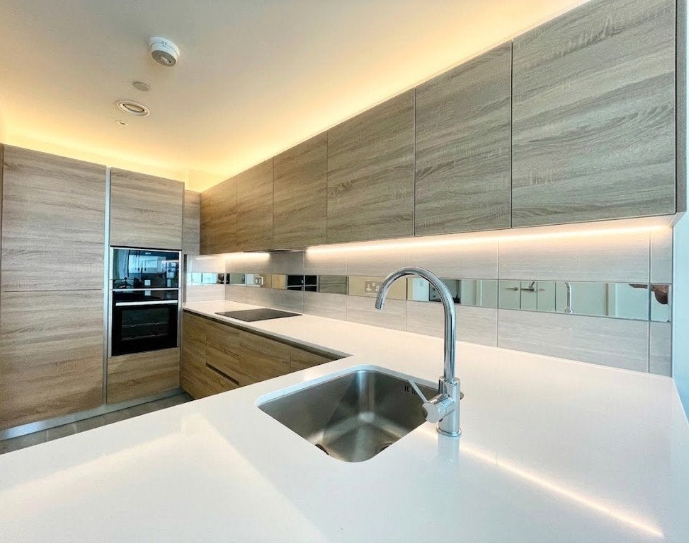 Flat Duke of Wellington Avenue in Greater London