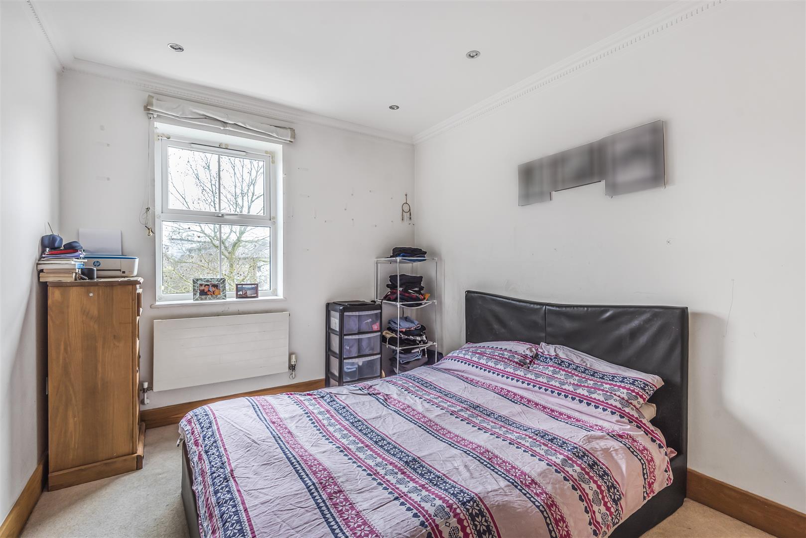 Flat Skerne Road in Greater London