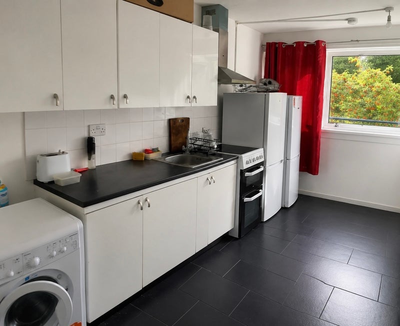 Room Pauntley Street in Greater London
