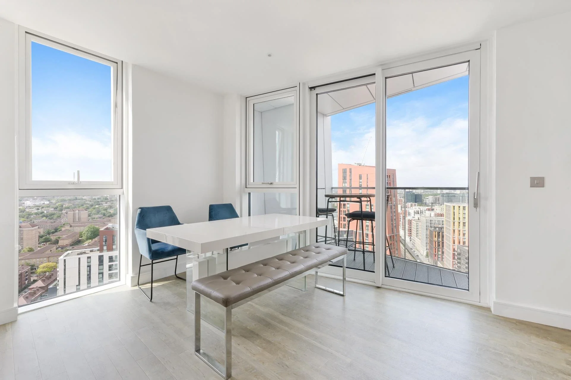 Flat Wandsworth Road in Greater London