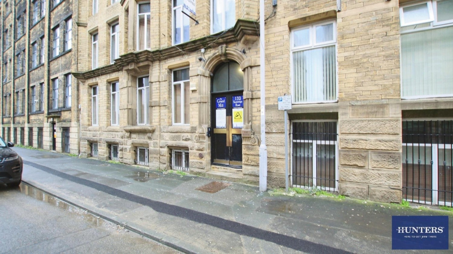 Flat Sunbridge Road in Bradford