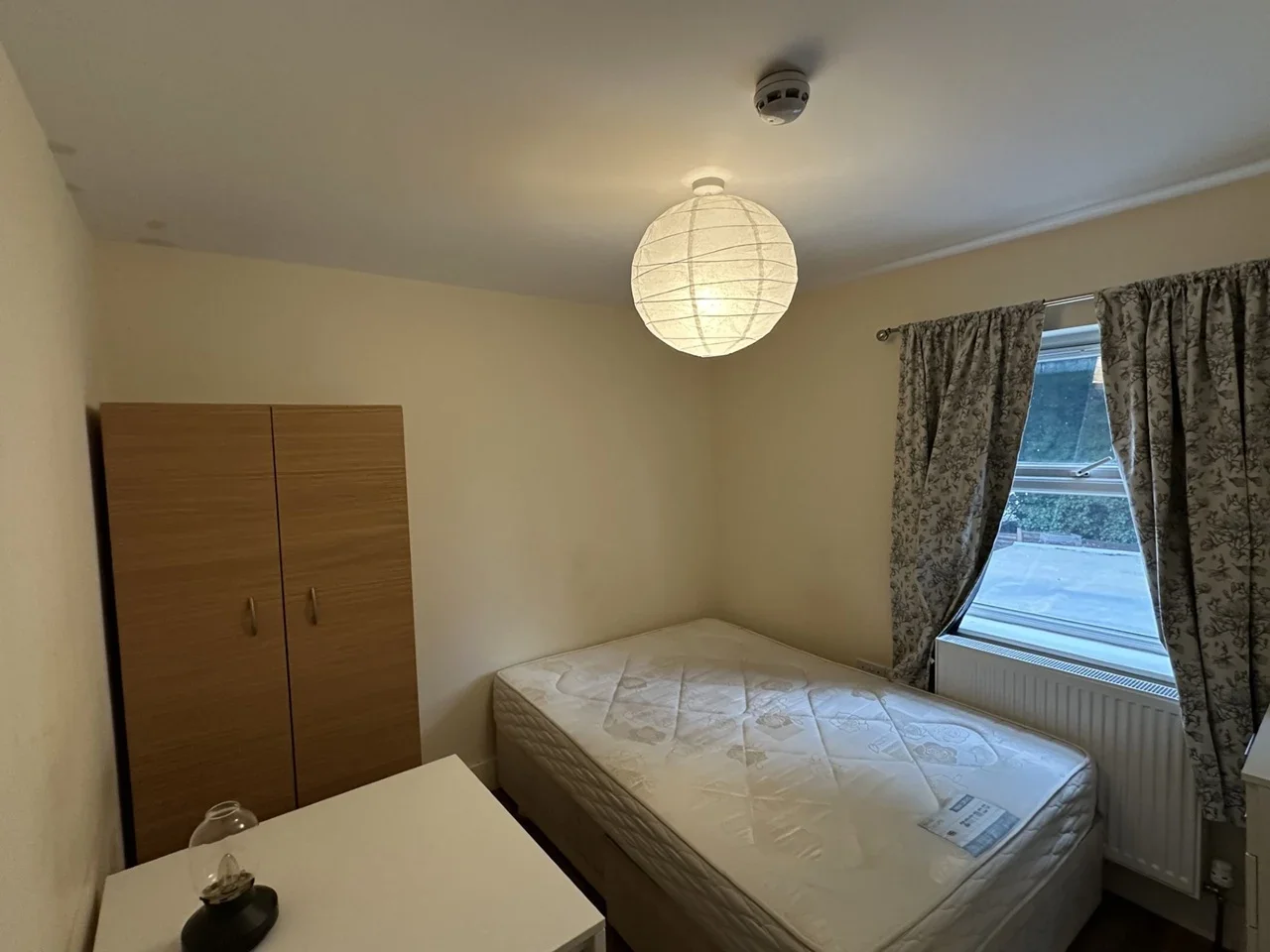 Room Etchingham Road in Greater London