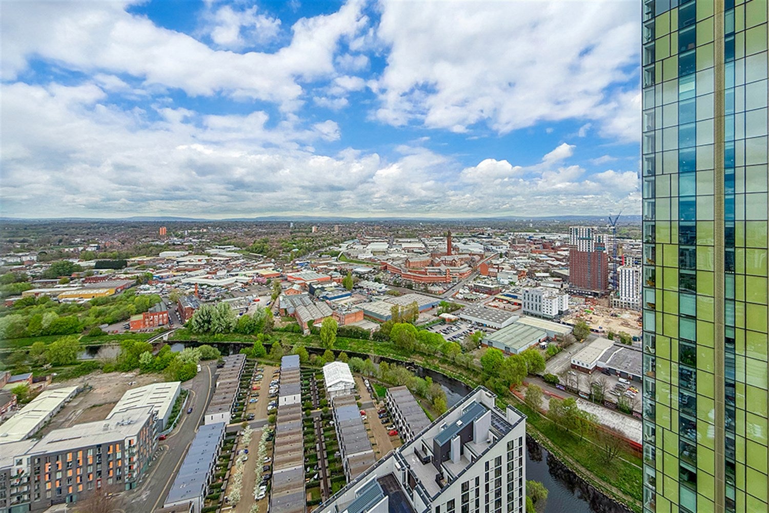 Flat Bankside Boulevard in Salford