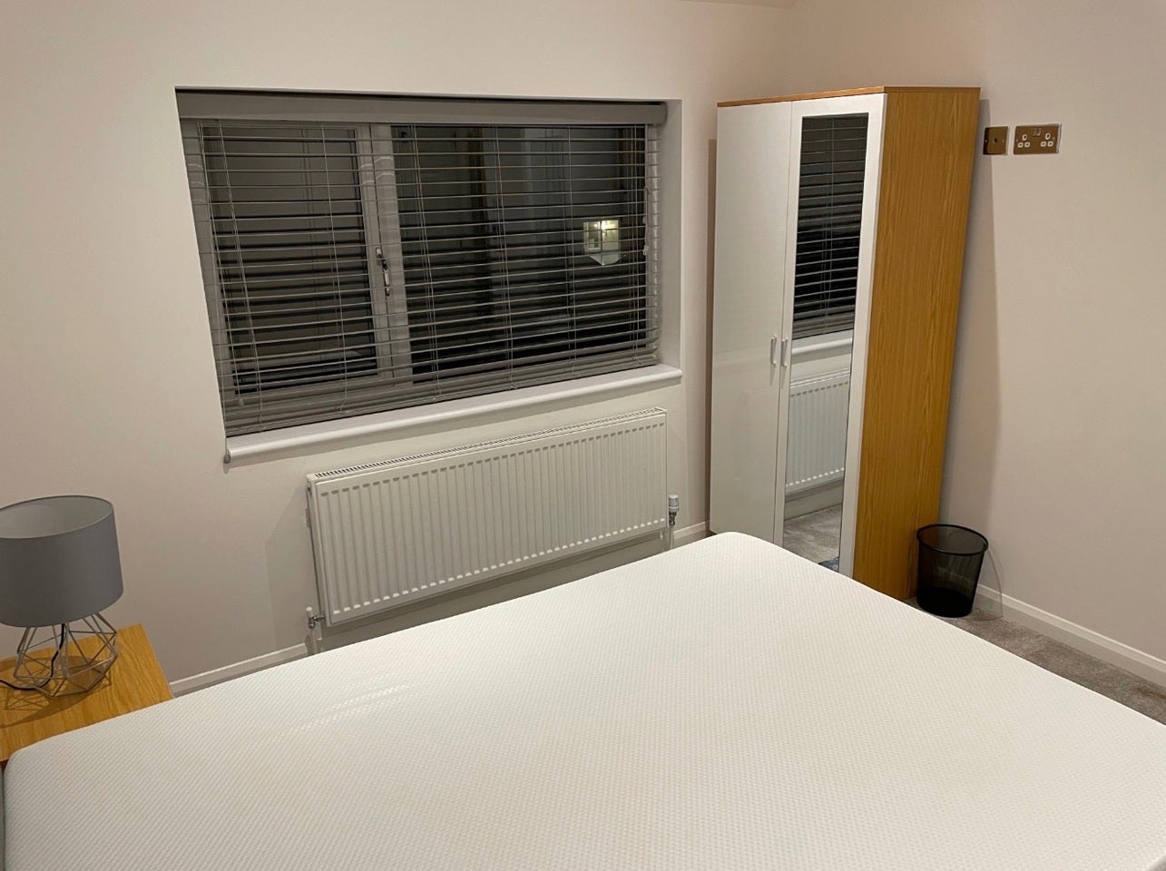 Room Oakdene Road in Watford