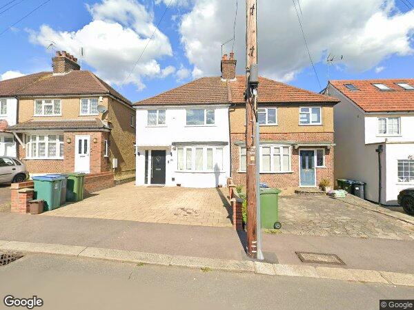 Room Oakdene Road in Watford