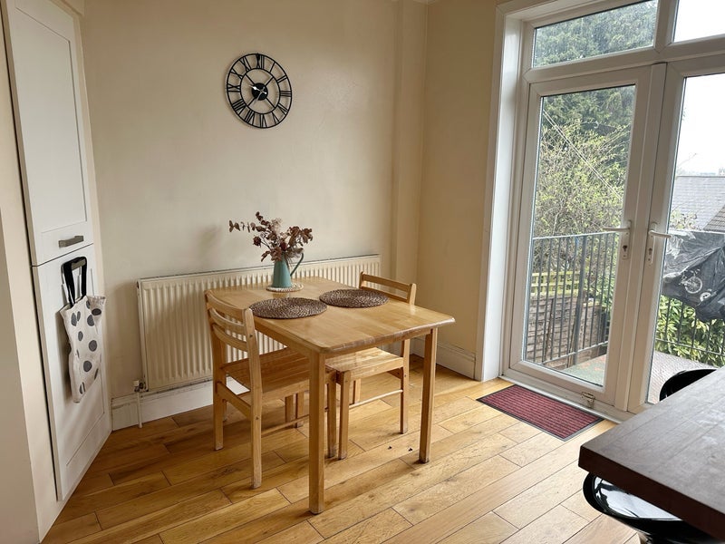 Room Cliffview Road in Greater London