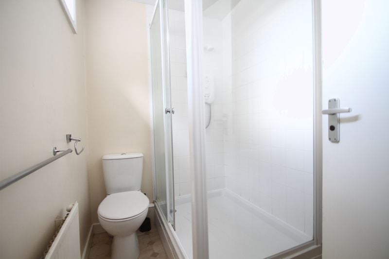 Room Elmsthorpe Avenue in Nottingham