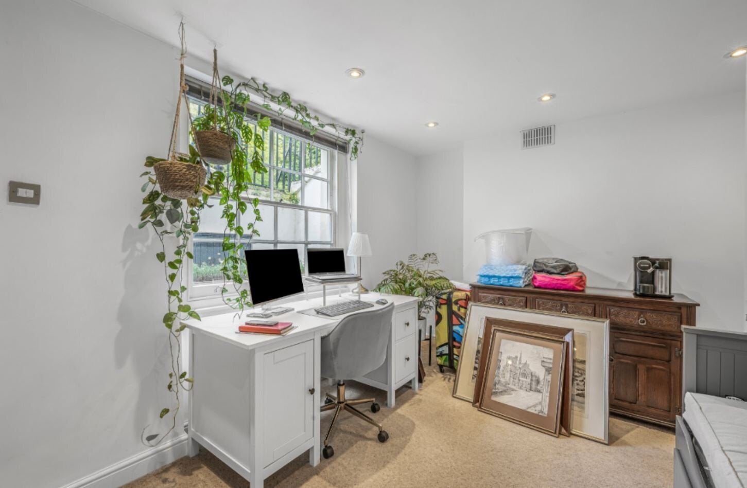 Flat Canonbury Square in Greater London