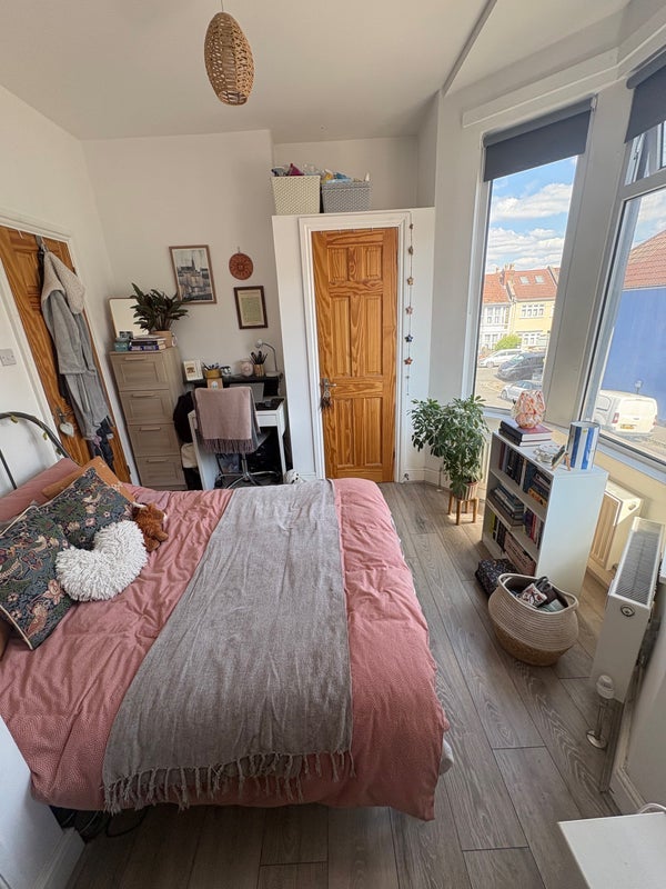 Room Lime Road in Bristol