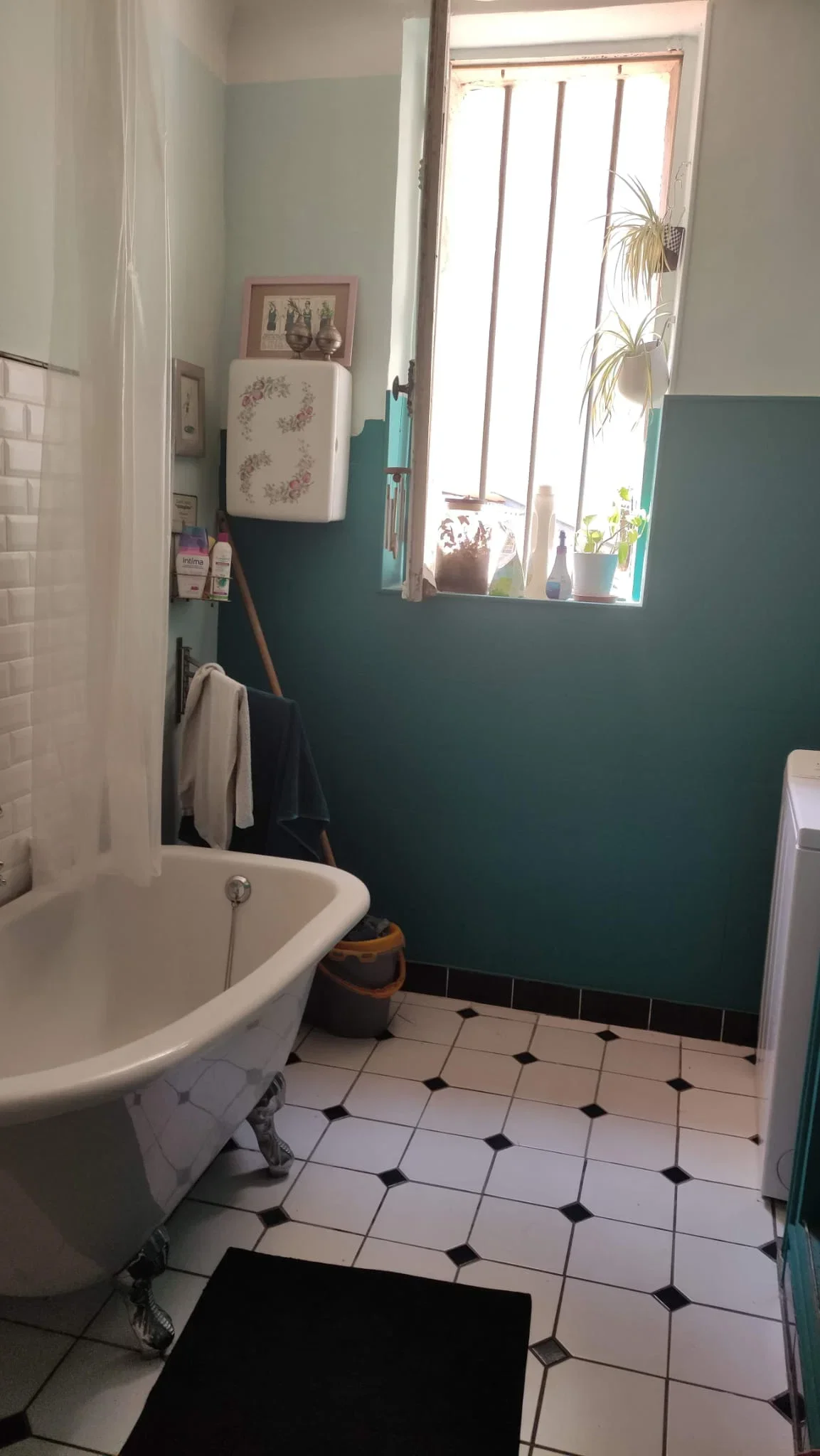 Room Rue Saint-Savournin in Marseille