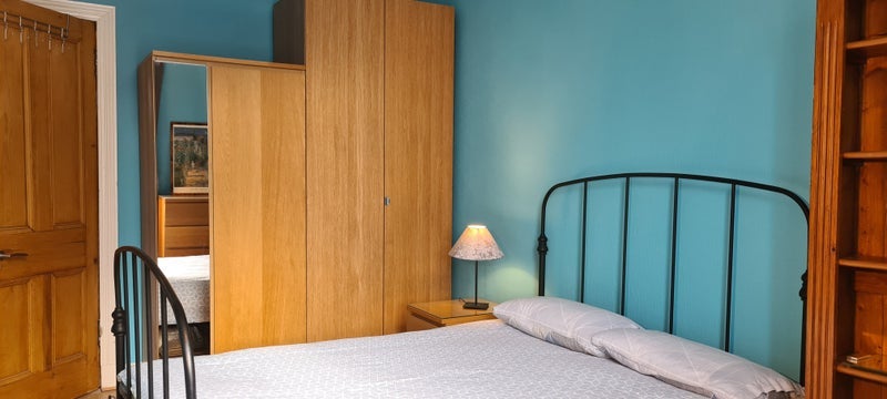 Room Titwood Road in Glasgow