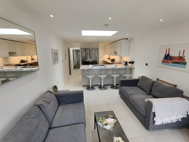 Room Falcon Grove in Greater London