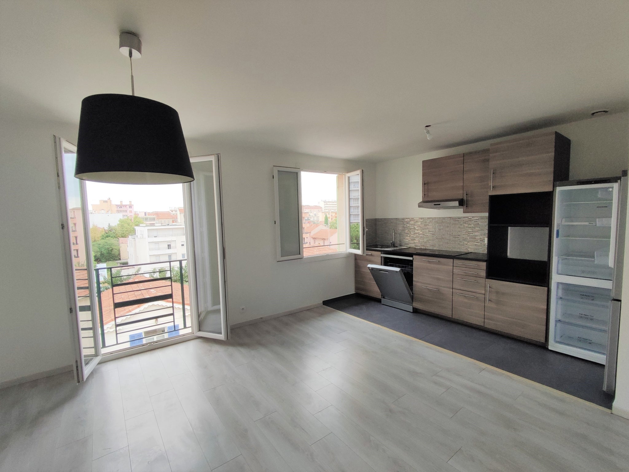 Flat Avenue de Saint-Roch in Toulon