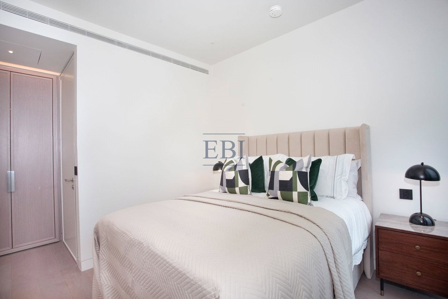 Flat Hanover Square in City of Westminster