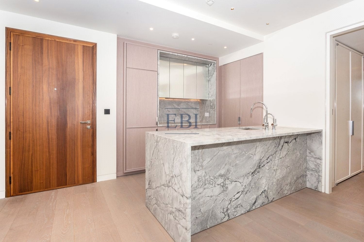 Flat Hanover Square in City of Westminster