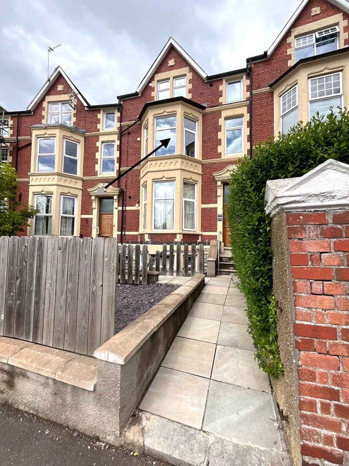 Flat Kingsland Crescent in Barry
