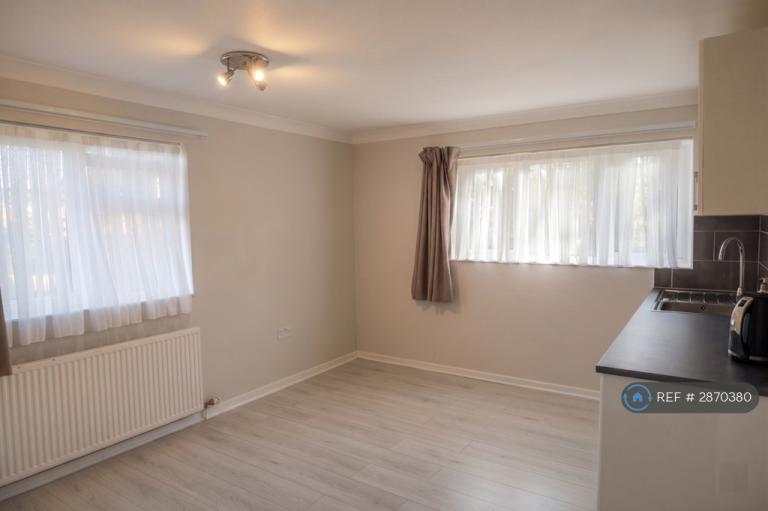 Flat Larkin Close in Cambridge